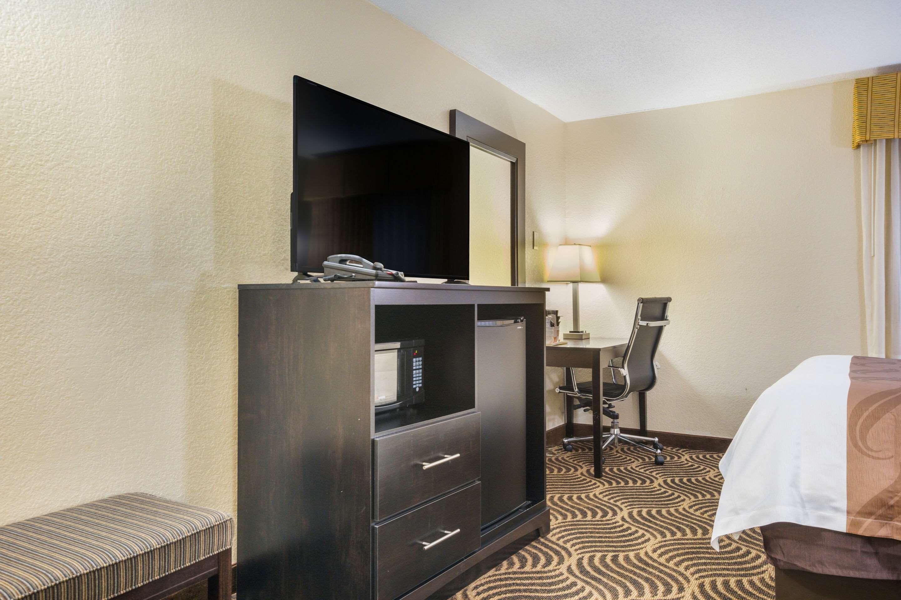 Quality Inn & Suites Florence- Cincinnati South Esterno foto