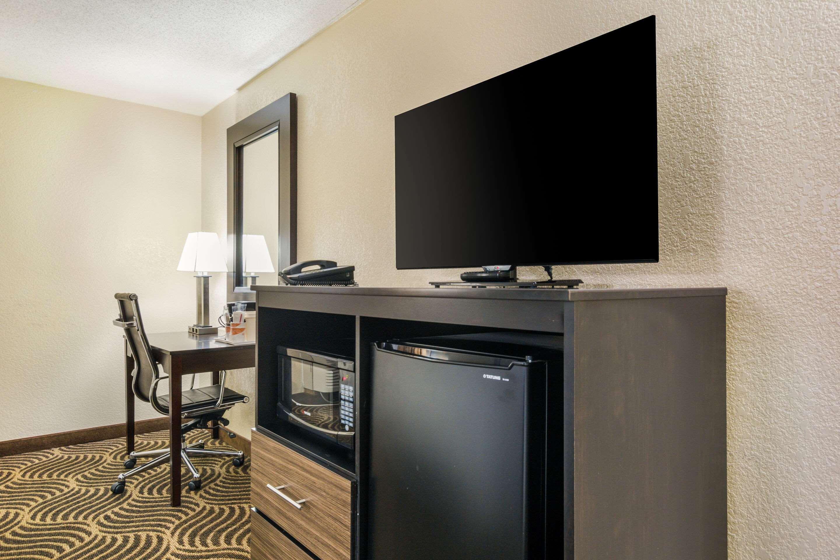 Quality Inn & Suites Florence- Cincinnati South Esterno foto