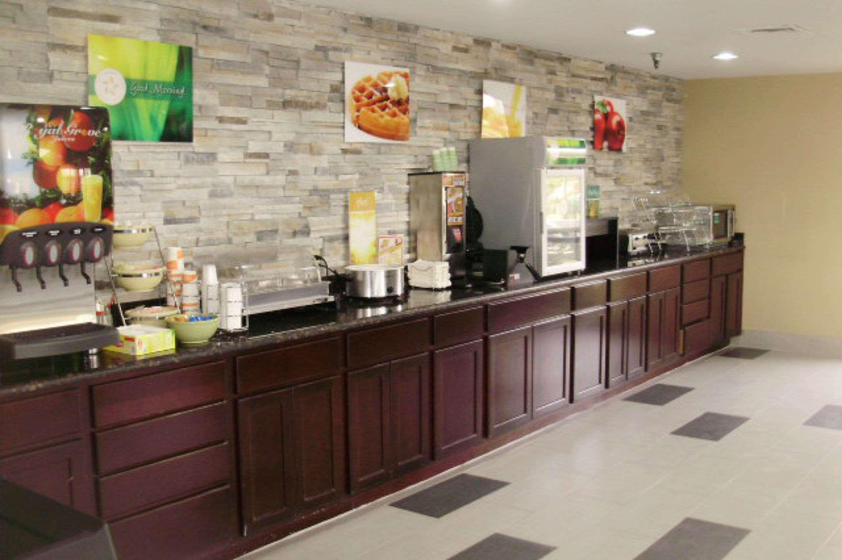 Quality Inn & Suites Florence- Cincinnati South Esterno foto