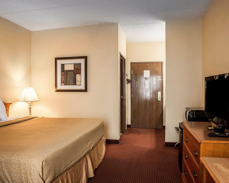 Quality Inn & Suites Florence- Cincinnati South Esterno foto